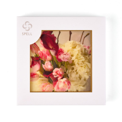 Bouquet of tulips bar