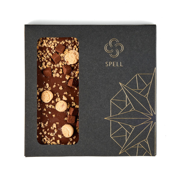 Молочний шоколад з солоною карамеллю