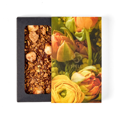 Milk chocolate with hazelnuts and salted caramel Flowers