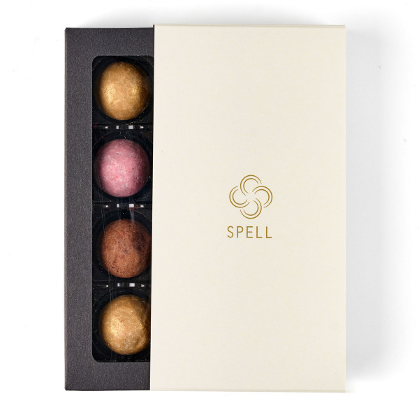 Assorted truffles White 