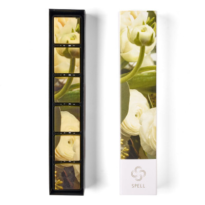 White Flowers Chocolate Set