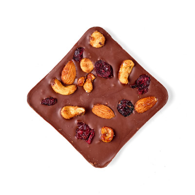 Молочний шоколад з горіховим асорті Рожеве серце