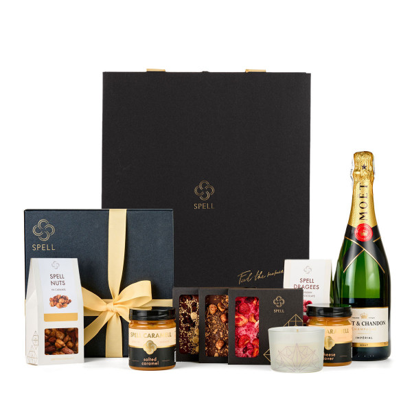 Gift with Moet&Chandon champagne Sweet luxury