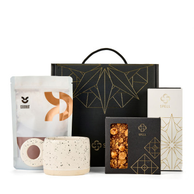 Gift with cookies for a movie night