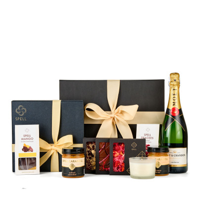 Gift with Moet&Chandon champagne Sweet luxury
