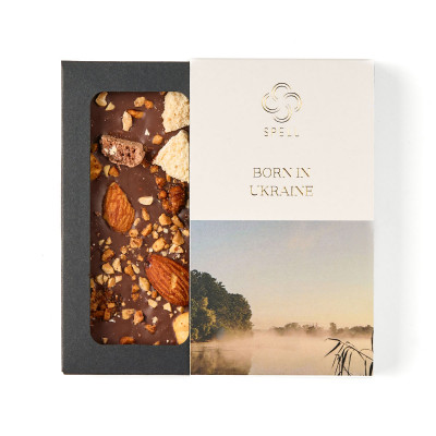 Gift with red wine The taste of tradition