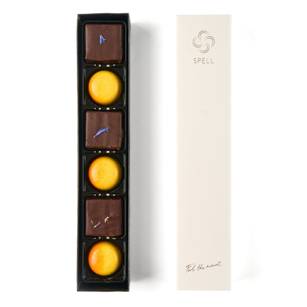 Set of sweets Peach tea