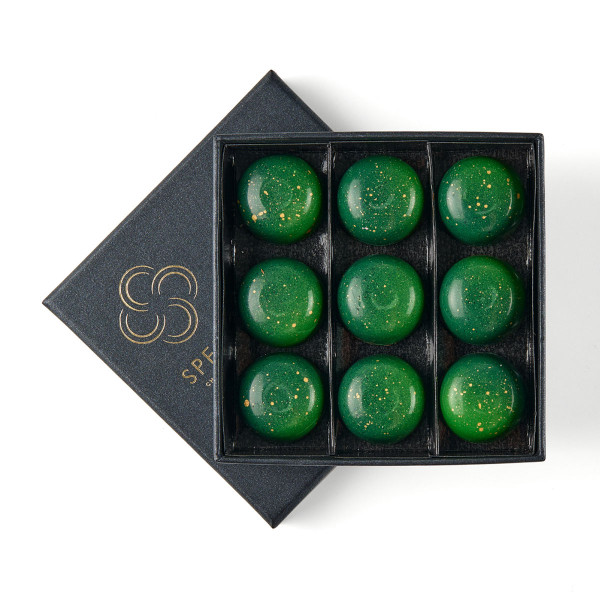 Set with Dubai sweets