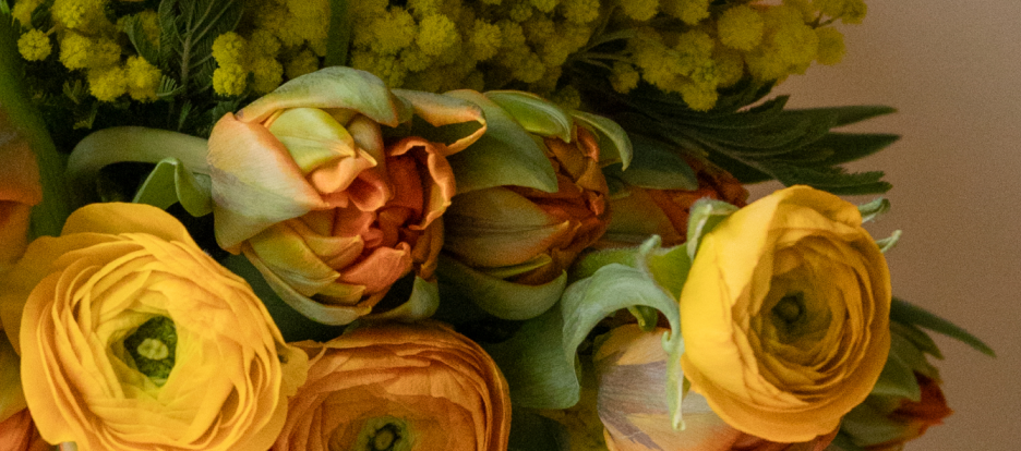 Що подарувати дівчині або дружині на 8 березня: ідеї, які справді вражають